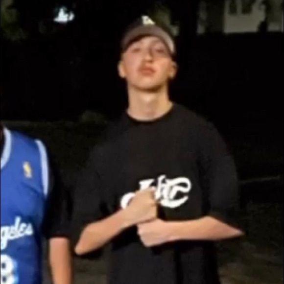 Meet your Posher, Angel - Picture 4 of 8